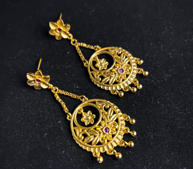 Ordinary Thokai Kanbalas : Nope, not a patch on our Naksha Kanbala, this.  Th… | Gold jewelry fashion, Gold jewellery design necklaces, Bridal gold  jewellery designs