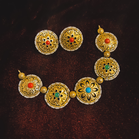 Traditional Floral Necklace Set