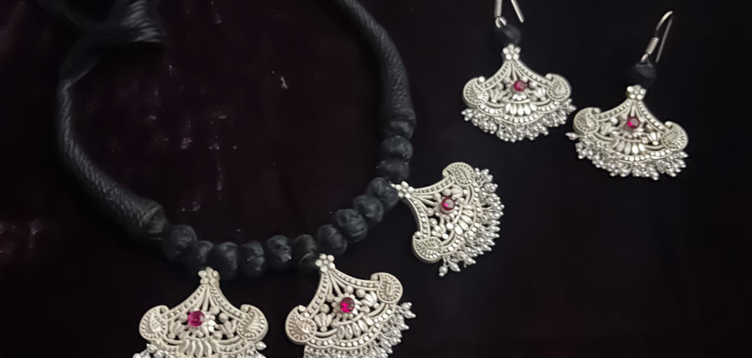 Traditional Necklace Set