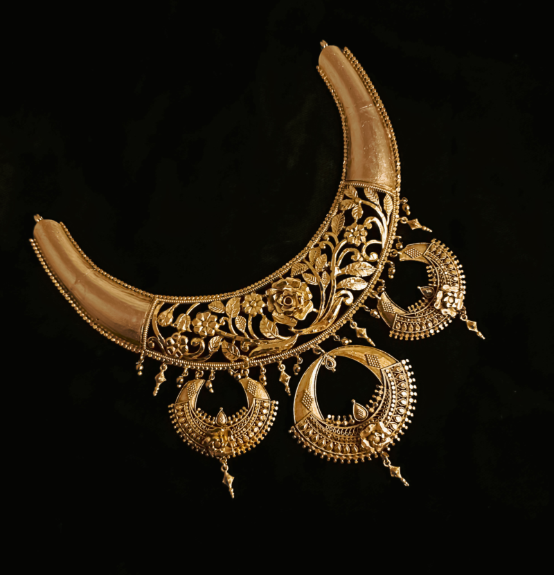 Golap Hasuli Kanbala Necklace