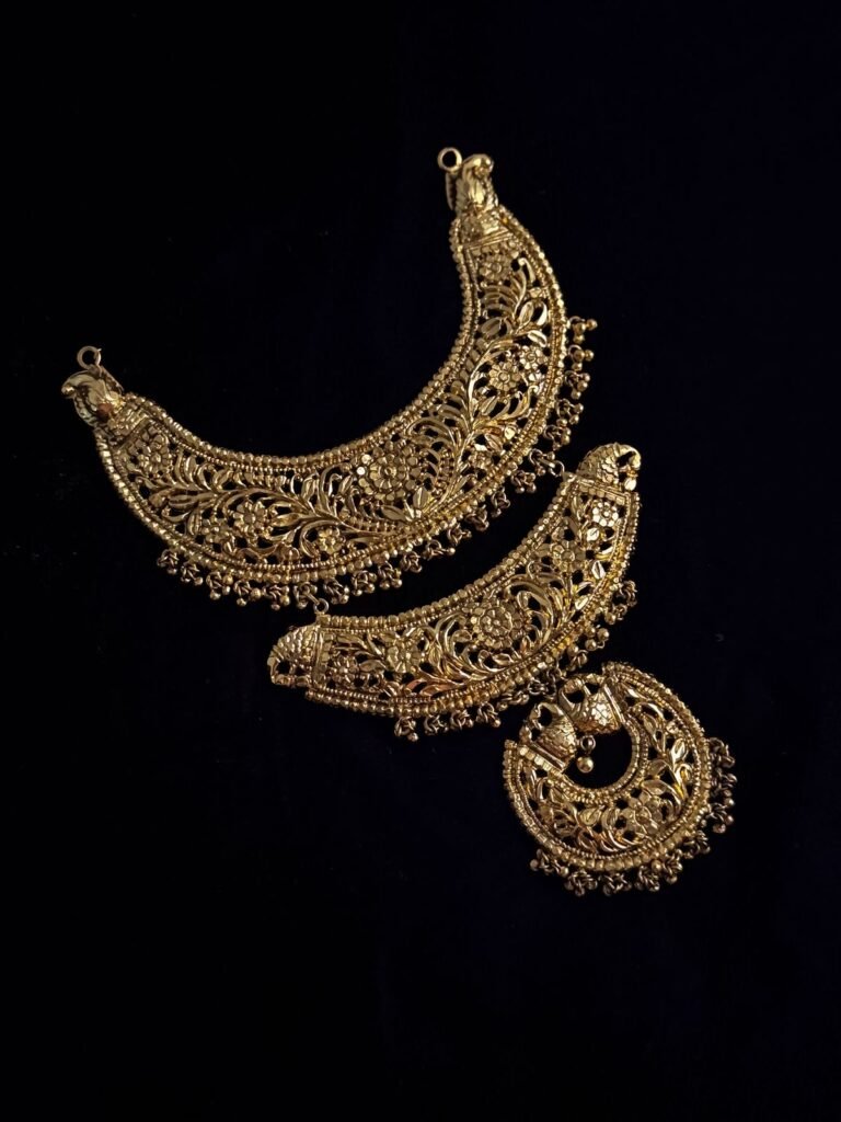 Traditional Teen Thak Chatai Necklace