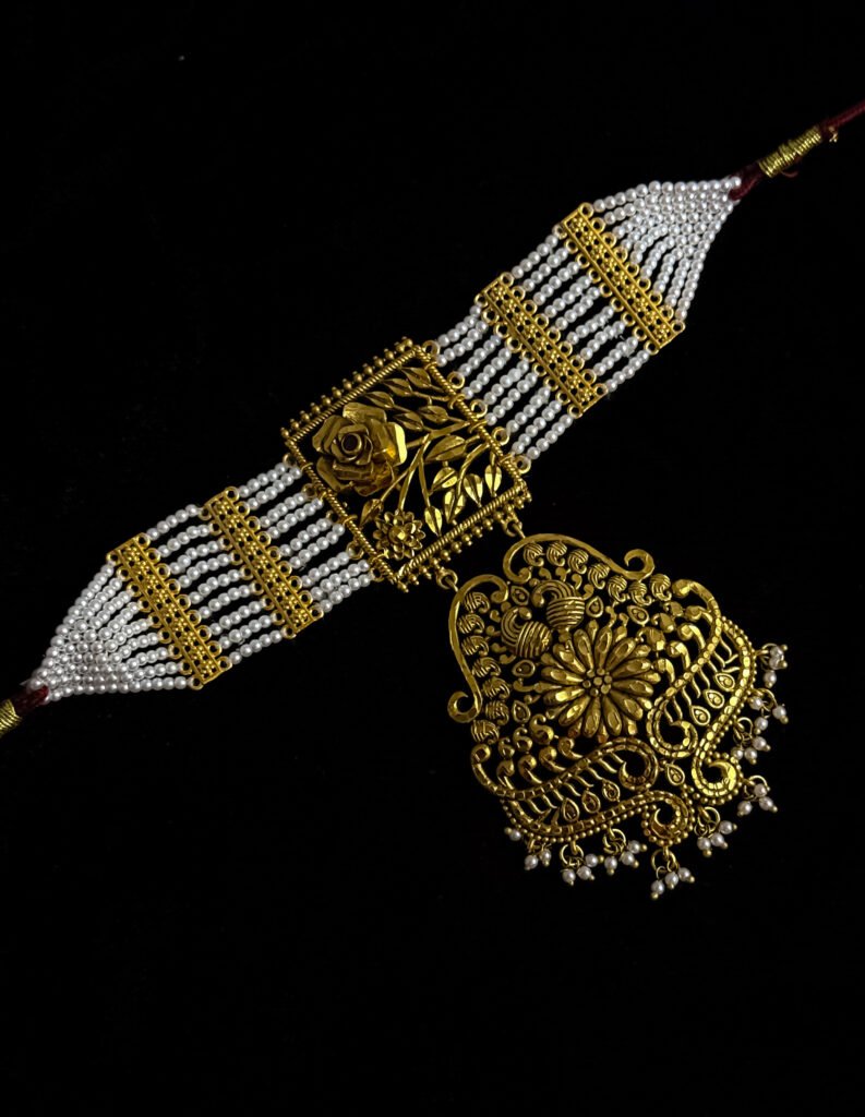 Traditional Surya-Mukhi Lotkan Pearl Choker.