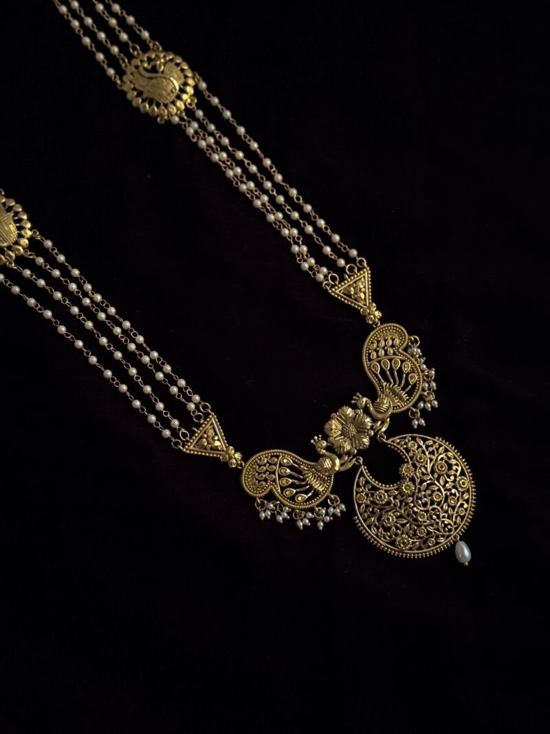 Traditional Jui-ful Mayur Pearl Long Necklace.
