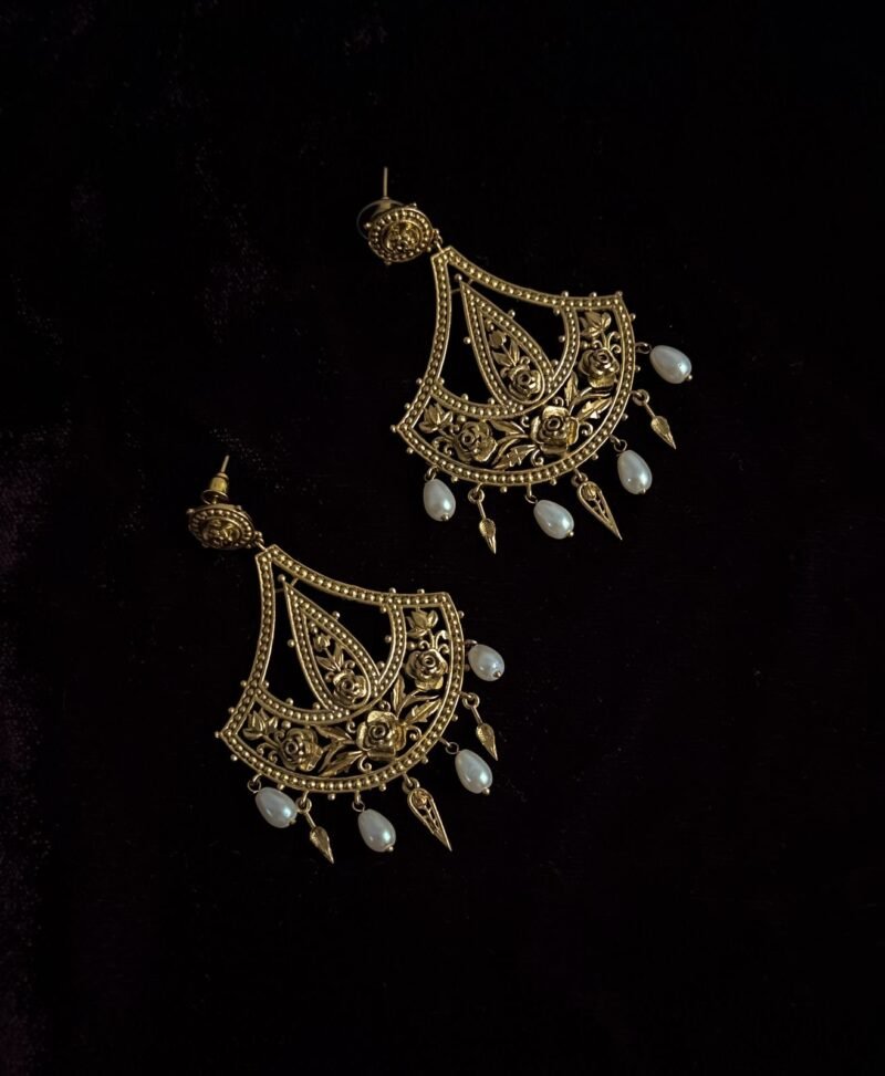 Traditional Tribuz Kanbala.