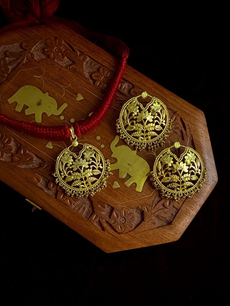 Traditional Teen-Poddo Pendant Set - GAHANE