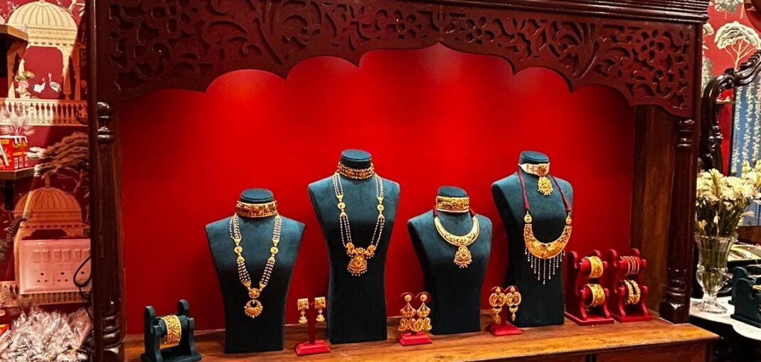 vintage jewellery of Bengal