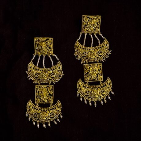 Traditional Golap Long Earrings