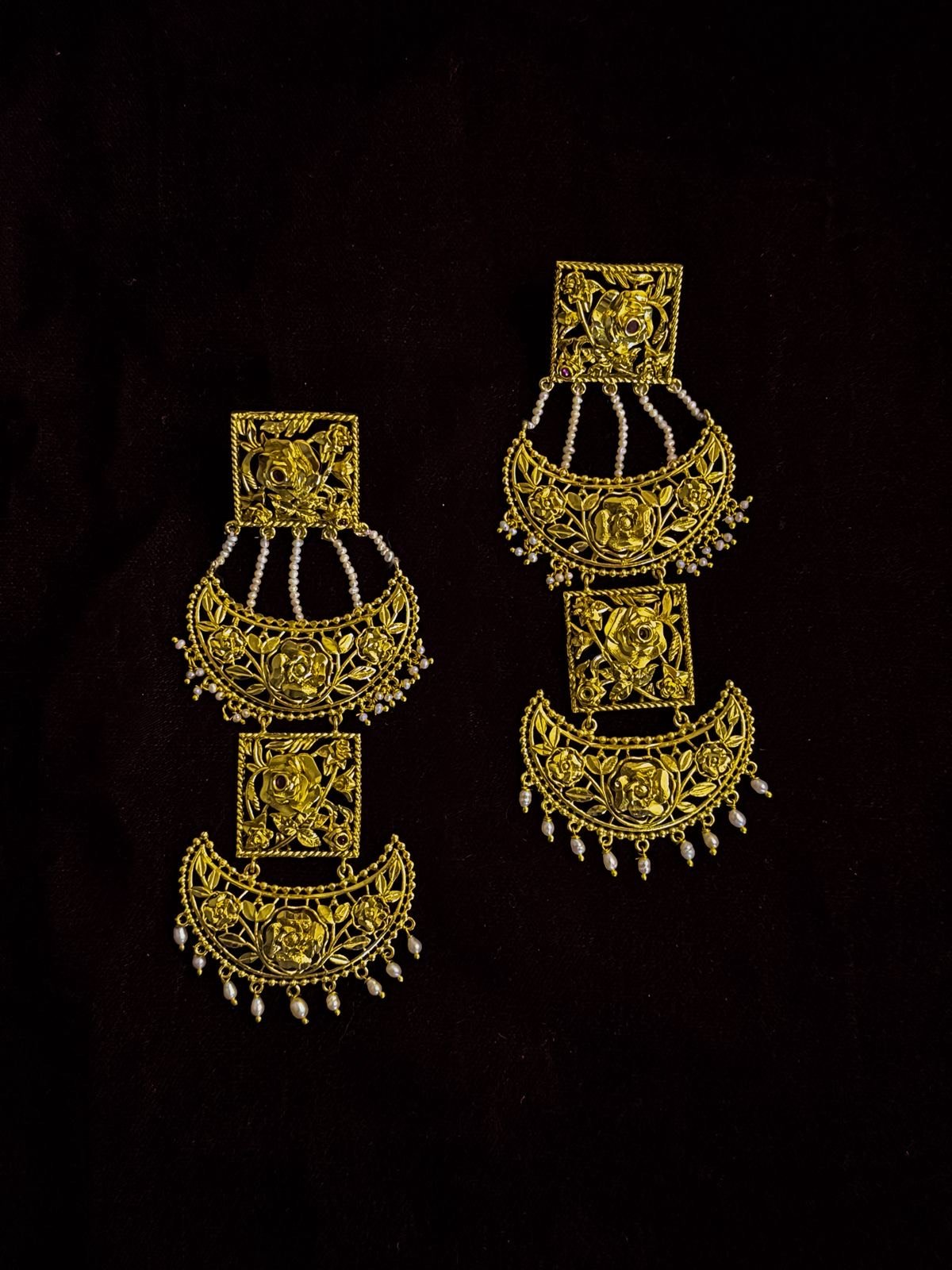 Traditional Golap Long Earrings