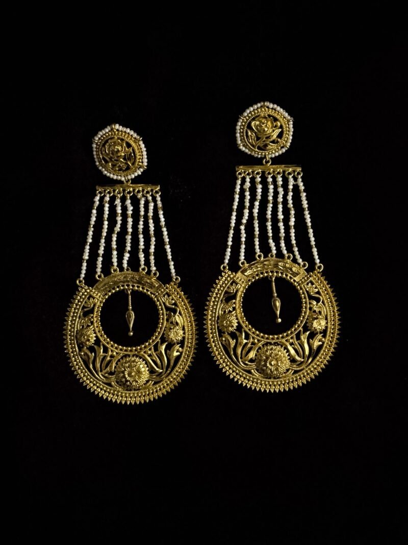 Teen Ful Lohori Earrings