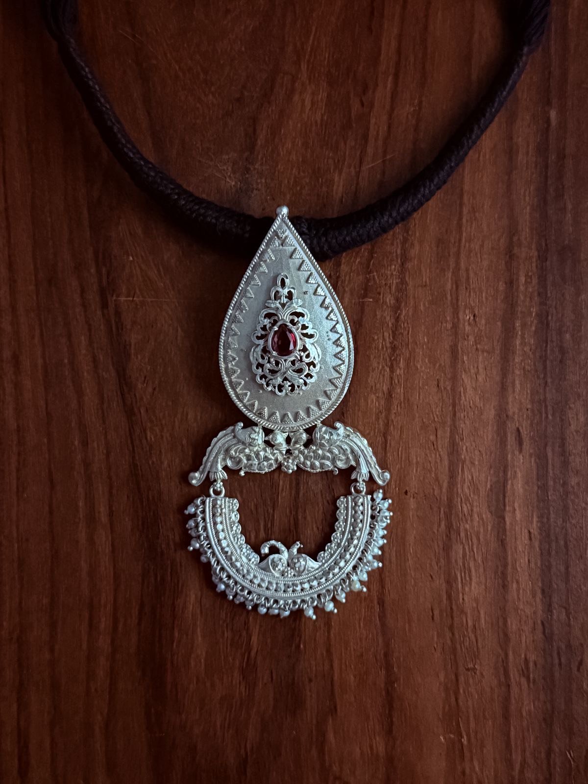 Traditional Jora Mayur Pradip Pendant with Pearls!