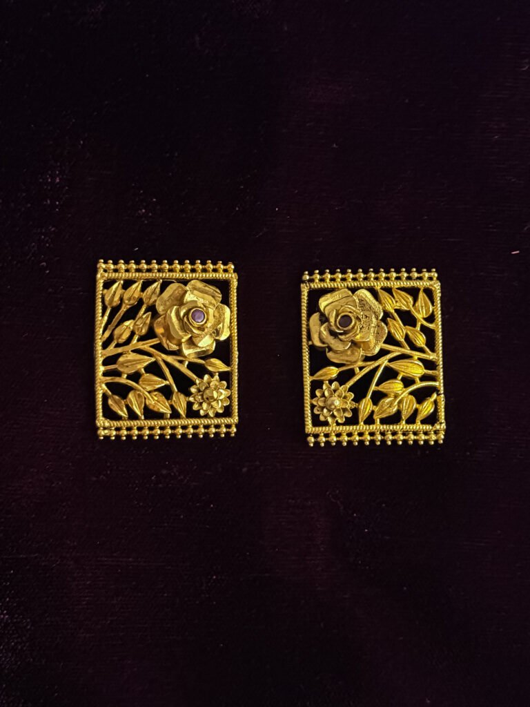 Vintage style Golap Earrings