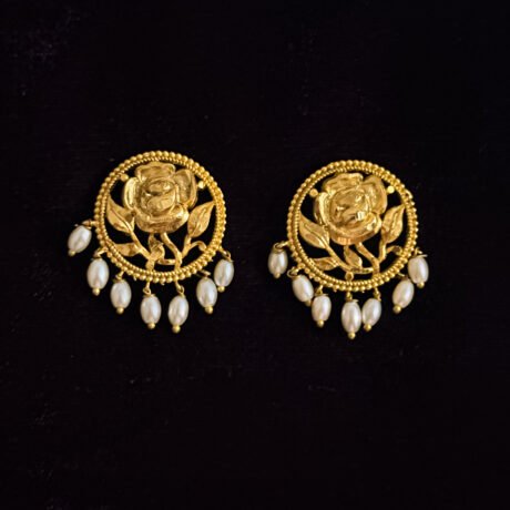 Vintage style Golap pearl earrings