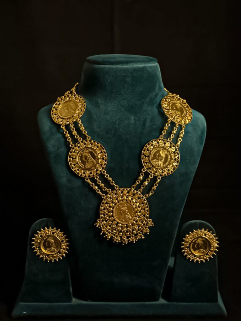 Guinea Necklace Set