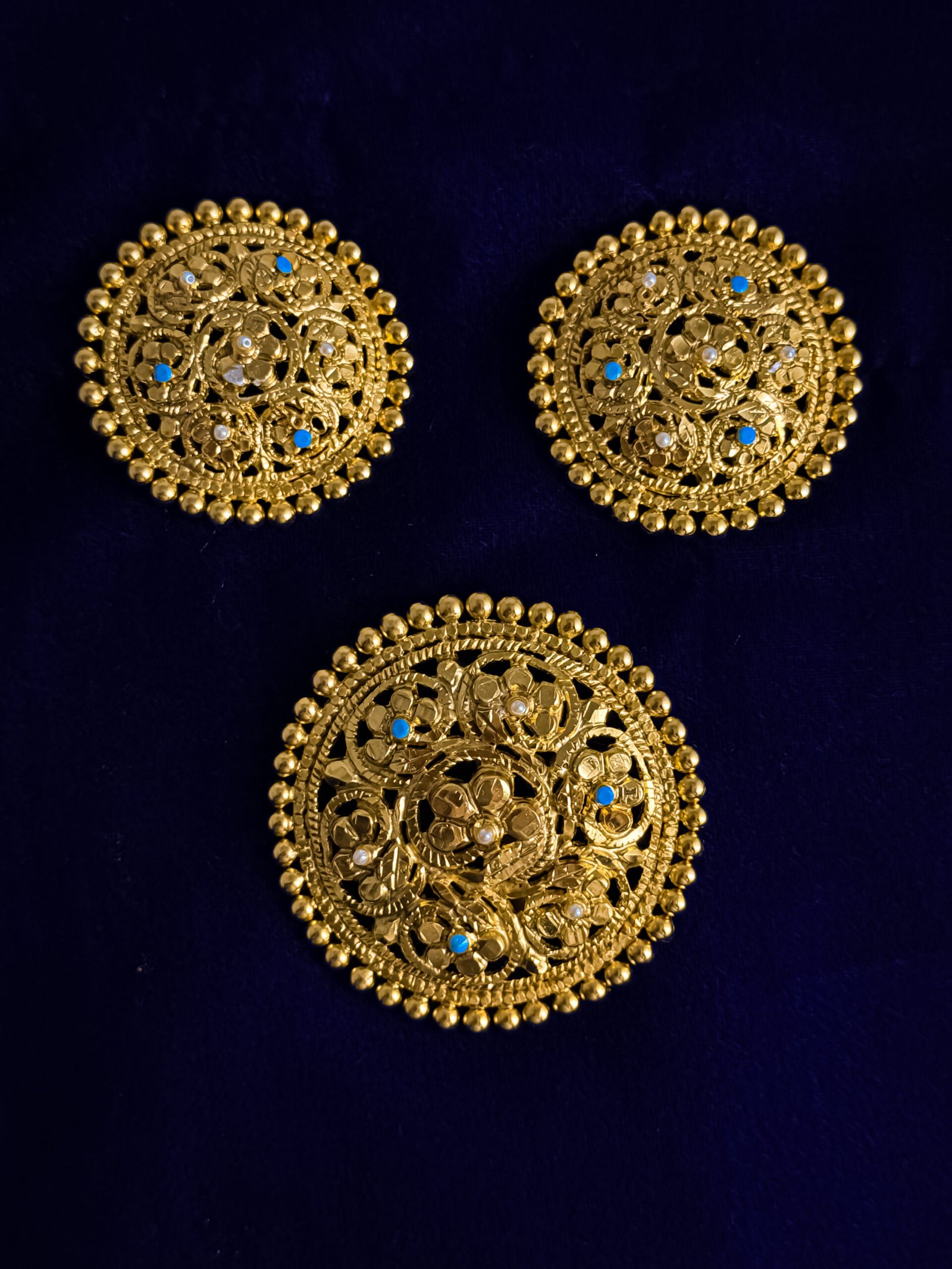 Traditional Hand Naksha Go-Go Passa Pendant Set.