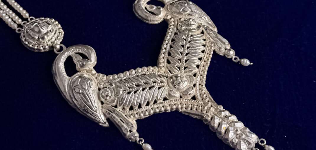 Traditional Real Pearl Necklace