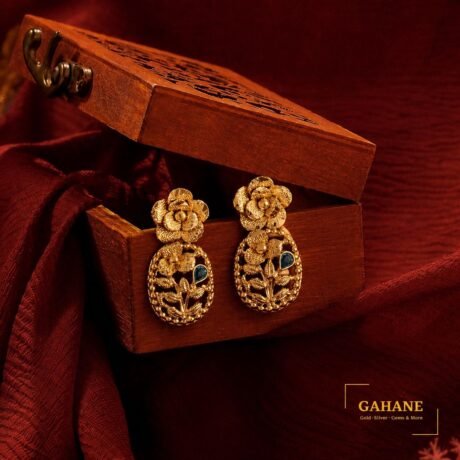 Traditional Oval Golap Earings