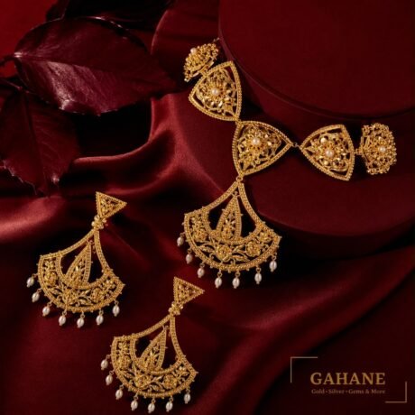 Tribhuz necklace set
