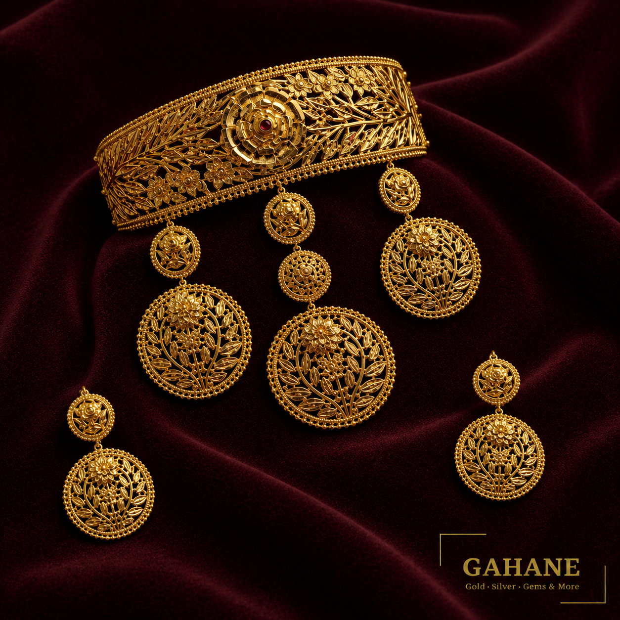 Traditional Lotkan Cuff Choker. product desc